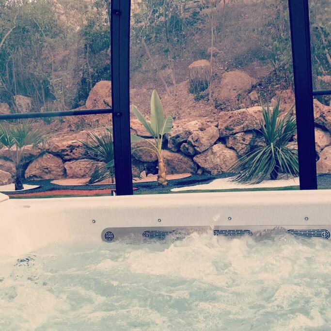 La Bonne Etoile Marseille ! Hebergement Romantique ! Jacuzzi Et Piscine ภายนอก รูปภาพ