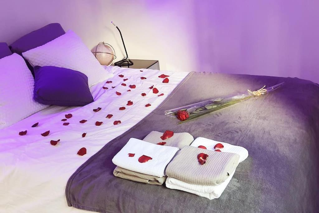 La Bonne Etoile Marseille ! Hebergement Romantique ! Jacuzzi Et Piscine ภายนอก รูปภาพ